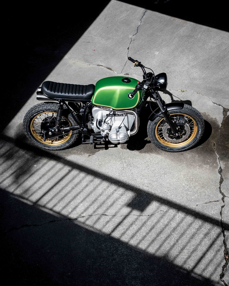 Miraki R75 — 屈折展示 C